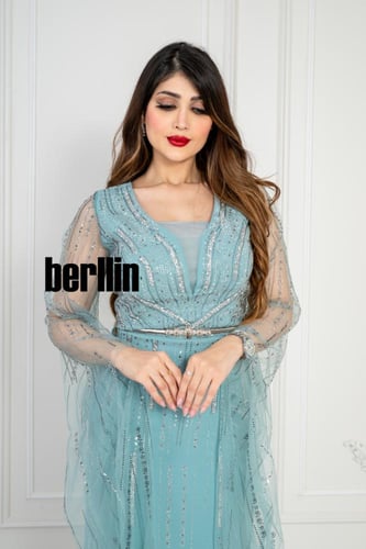 فستان سهره مطرز بأكمام اوف شولدر لون سماوي