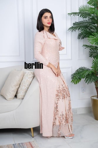 فستان وردي ترتر فاتح طويل بتطريز ترتر لامع ولمسات...