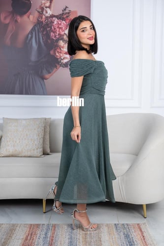 فستان أخضر داكن اوف شولدر بطيات أنيقة