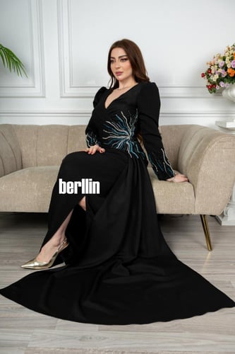 فستان سهرة سواريه بأكمام طويلة خرز لون اسود