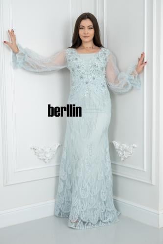 فستان سهرة أنيق سماوي مزين بتطريز فضي فاخر وأكمام...