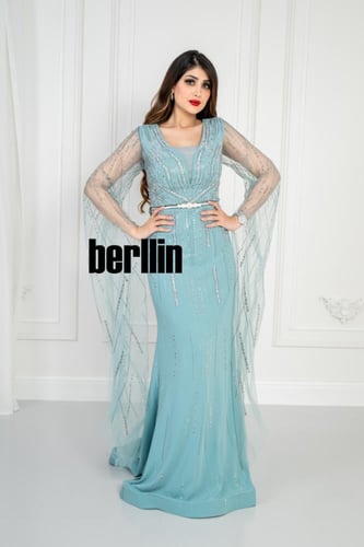 فستان سهره مطرز بأكمام اوف شولدر لون سماوي