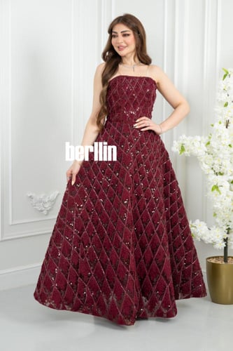 فستان سهرة بورغندي مخملي بتطريز ألماسي وترتر لامع