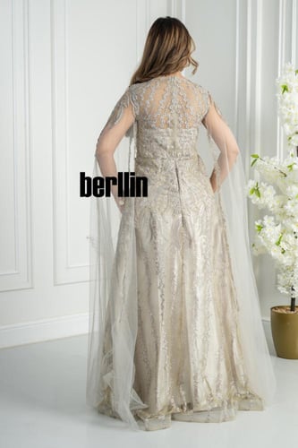 فستان سهرة ذهبي مطرز بالكامل مع كاب تول شفاف يمنح...