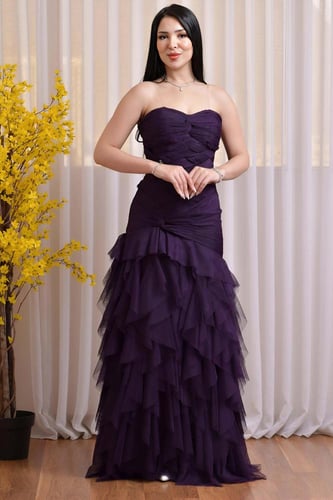 فستان سهره بلون التوت الملكي بتصميم كورسيه وطبقات...