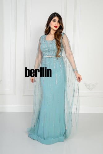 فستان سهره مطرز بأكمام اوف شولدر لون سماوي