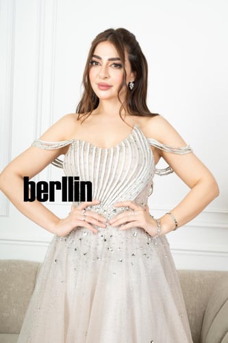 فستان سهرة طويل اوف وايت مميز بتطريز فخم لون بيج