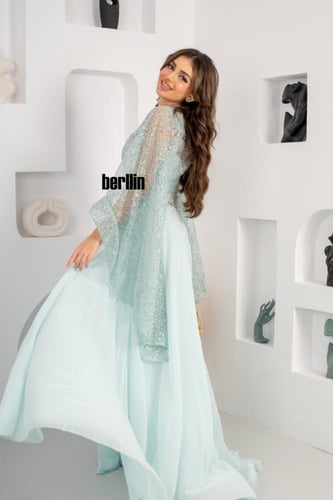 فستان سهرة طويل بليسية اوف شولدر مطرز لون تيفاني