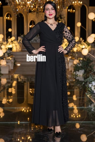 فستان سهرة طويل أسود أنيق بتطريز يدوي وأكمام شيفون...