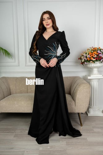 فستان سهرة سواريه بأكمام طويلة خرز لون اسود