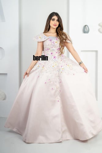 فستان سهرة وردي مورد بأكتاف اوف شولدر