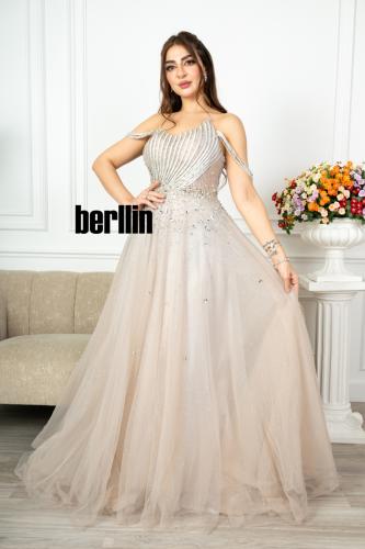 فستان سهرة طويل اوف وايت مميز بتطريز فخم لون بيج