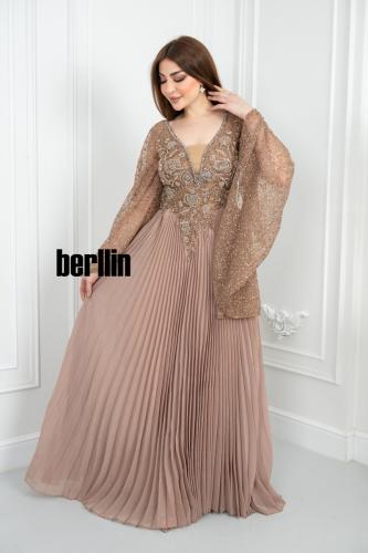 فستان سهرة طويل بليسية اوف شولدر مطرز لون جملي