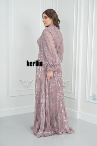 فستان سهرة طويل مميز بكم بف منفوخ فخم وبقصة واسعة