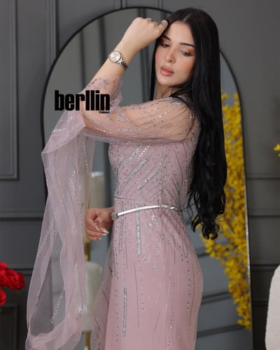 فستان سهره مطرز بأكمام اوف شولدر لون وردي