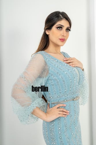 فستان سهره مطرز بأكمام بف لون سماوي