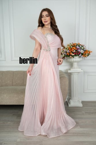 فستان سهرة طويل اوف شولدر بلمعة الكريستال لون زهري