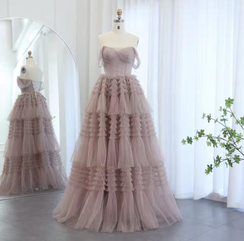 فستان منفوش