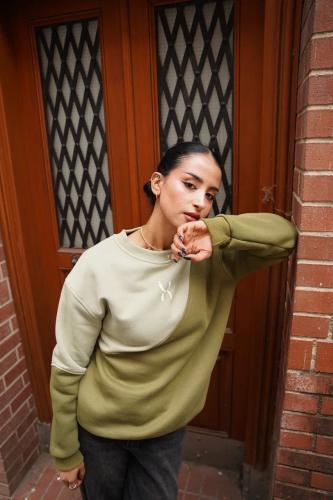 بلوفر نوستا مدموج