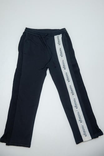 بنطالون نوستا الاسود