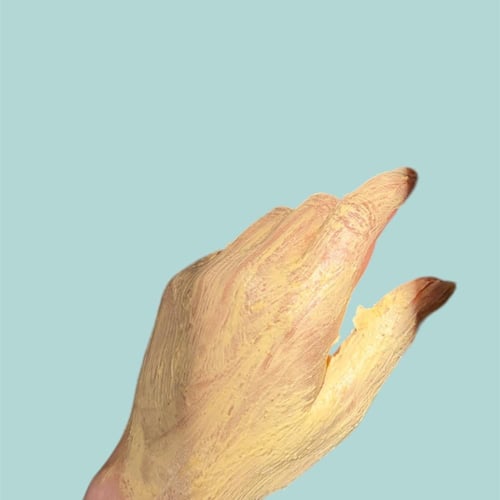 صابونية BOMBA بالكركم