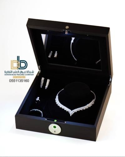 شنط جلد فاخره ببصمة - أسود