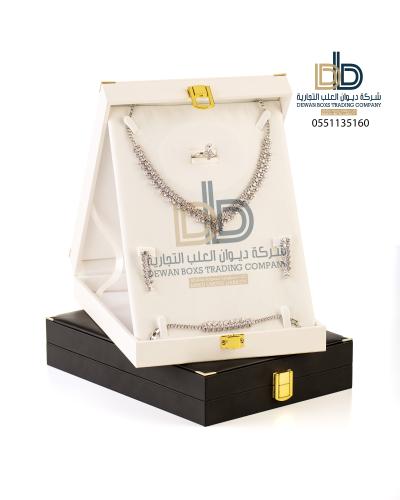 Display box for set