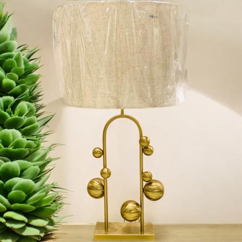 ابجورة طاولة عصرية بغطاء بيج