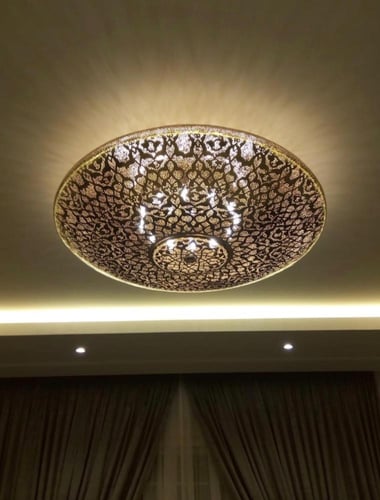 ثريه لاصق نحاسيه طراز مغربي متوفر(عدة مقاسات )