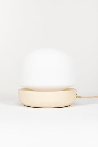 مصباح طاوله باللمس مودرن