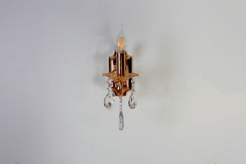 جداري كلاسيك مع كريستال لمبة