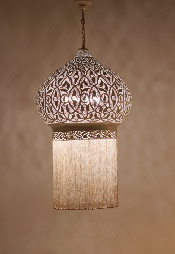معلقة نحاسية طراز مغربي مع سلاسل لون ابيض (متوفر ع...