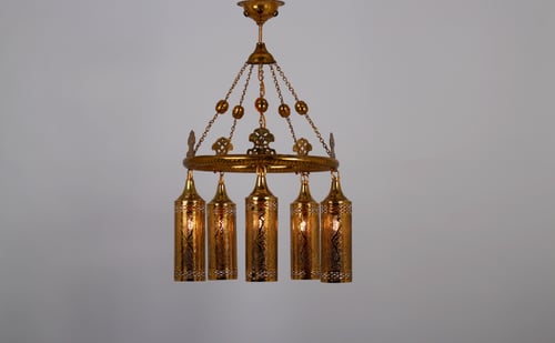 ثريه نحاسية طراز مغربي مع تعليقات اسطوانية