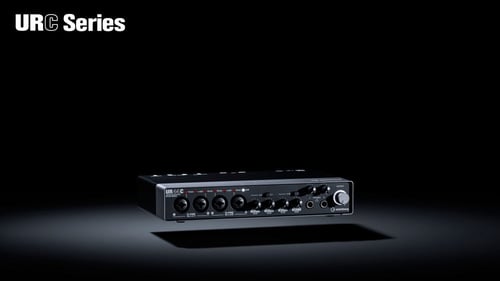 UR44C كرت صوت تأجير