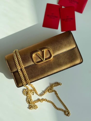 فالنتينو ماستر