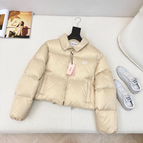 جاكيت ميو ميو