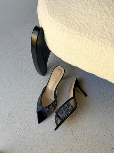 كعب أندريا وازن