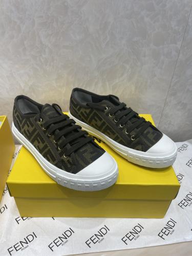 شوز فندي