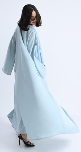 عباية أكمام واسعة سماوي- حرير بارد