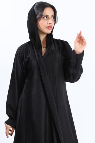 عباية نصف كلوش أسود لامع أكمام مطفية