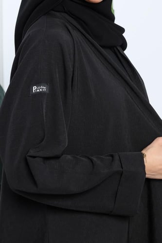 عباية كريب يوناني بارز الملمس أسود