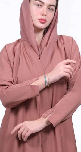 عباية ناعمة لون لحمي