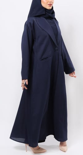 عباية بـ تصميم بليزر كحلي