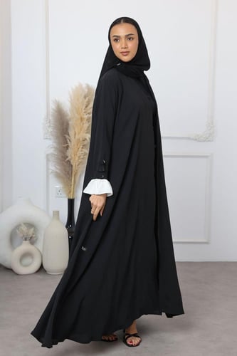 عباية كريب أمريكي كلوش وأكمام بيضاء بأزرار