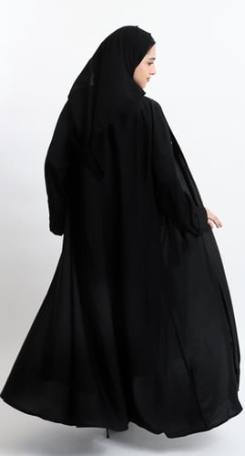 عباية سوداء حرير بارد