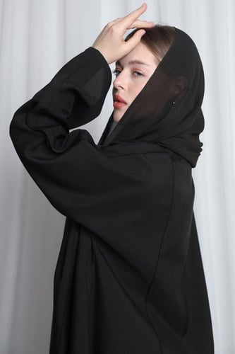 عباية رمادي محروق قيطان بارز من الأكمام والأمام وا...