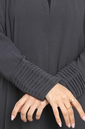 عباية كلوش كريب أمريكي أكمام بكسرات رمادي