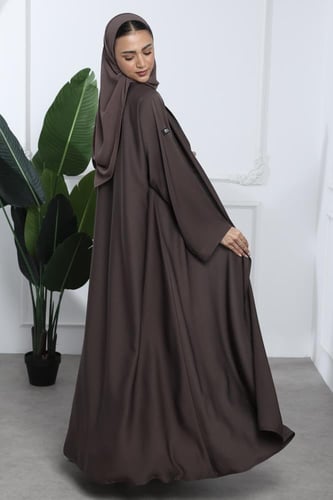 عباية نصف كلوش كريب راما أكمام واسعة لحمي داكن