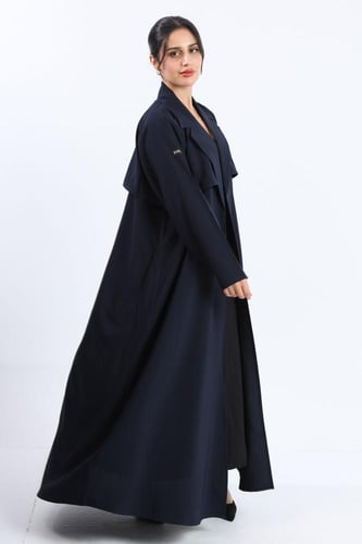 عباية ياقة وجاكيت قصير كحلي كريب