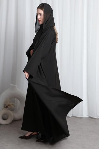 عباية رمادي محروق قيطان بارز من الأكمام والأمام وا...